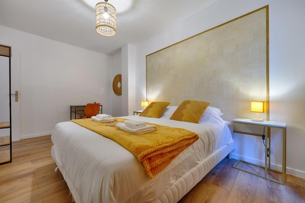 Welcome To Lava House Marly-le-Roi Esterno foto